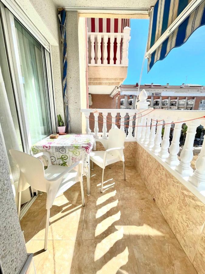 El Terremoto Apartment Torrevieja Dış mekan fotoğraf